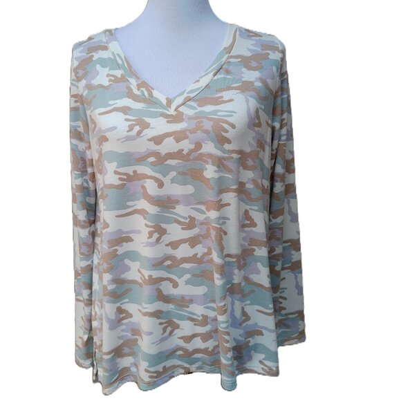 143 Story Line Up Multicolor Camo Print Top Long Sleeve V-Neck Stretch - Picture 1 of 10